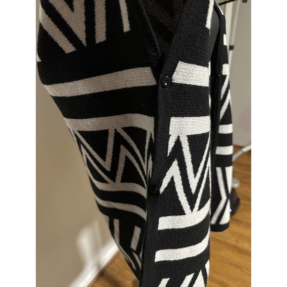Forever 21 Geometric Print Drape Knit Poncho Cardigan Sweater Sz S/M/L - Picture 2 of 4